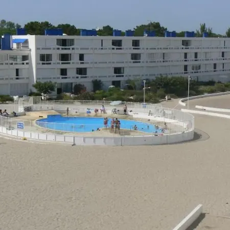 2 Pieces Avec Piscine Et Parking, En Bord De - Fr-1-250-213 Le Grau-du-Roi